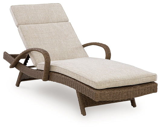 Laguna Heights Chaise Lounge with Cushion