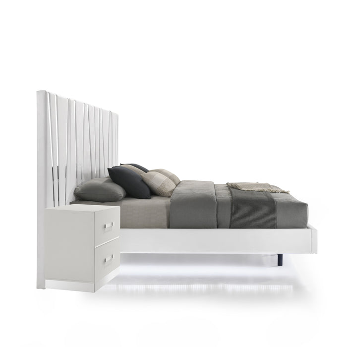 EUROPA - 6/6 EK BED WITH 2 NS & PANELS