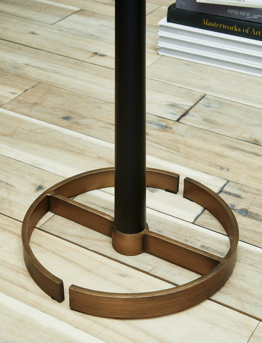Amadell Metal Floor Lamp (1/CN) JR Furniture Store
