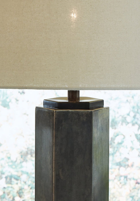 Dirkton Metal Table Lamp (1/CN) JR Furniture Store