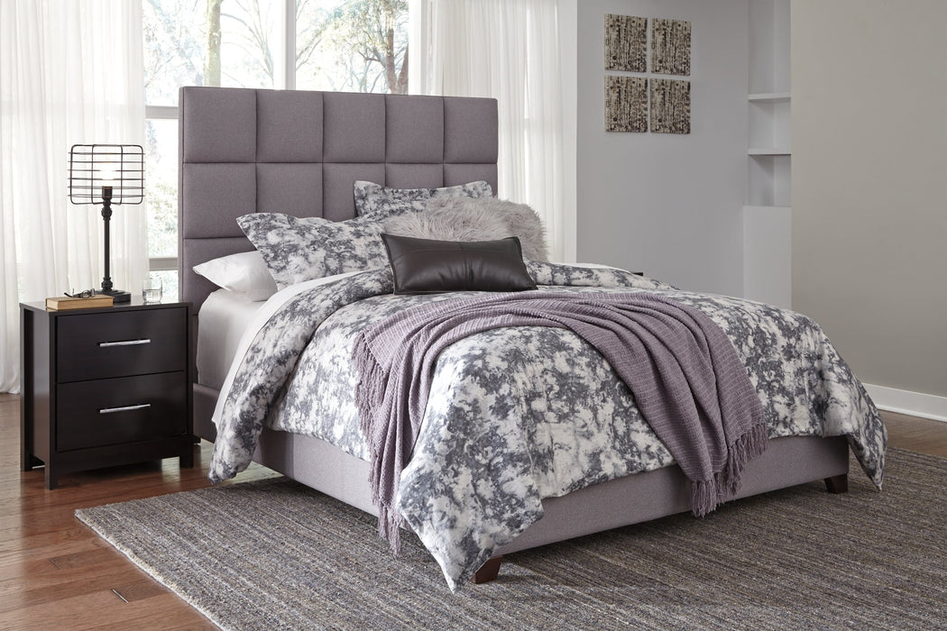 Dolante Queen Upholstered Bed JR Furniture Store
