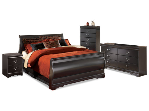 Huey Vineyard Queen Sleigh Bed with Mirrored Dresser and Nightstand JR Furniture Store
